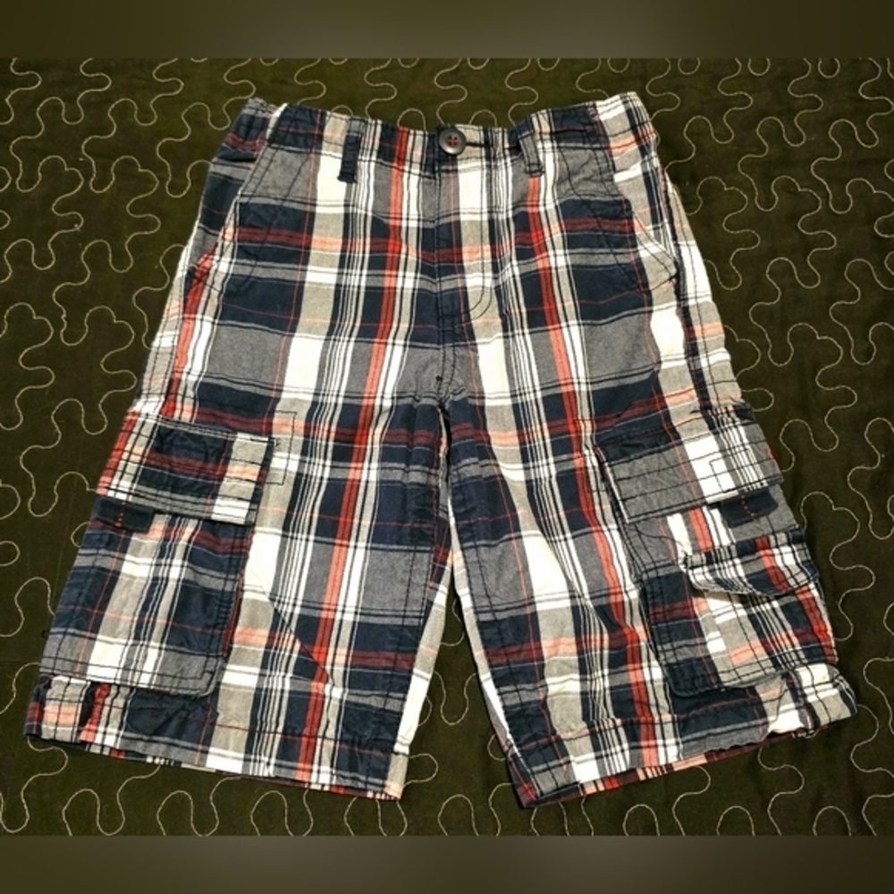 Boy's Generra Plaid Adjustable Cargo Shorts. Size 7 Small‎
